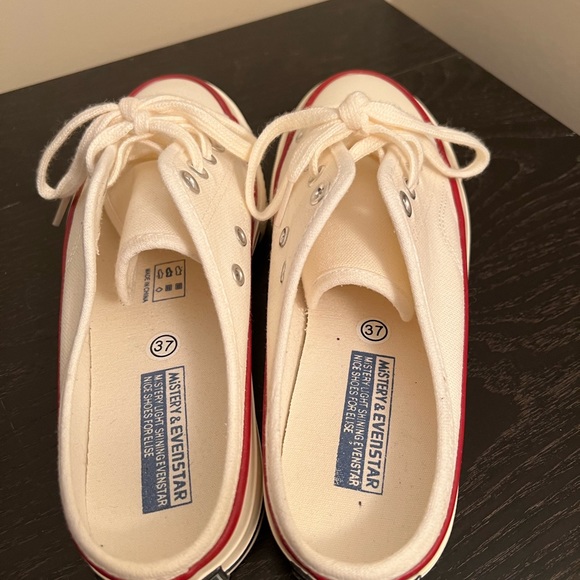 Slip on Sneaker - Picture 4 of 5